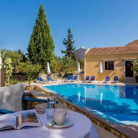 2 And 2 -small Group Holiday home Douliana