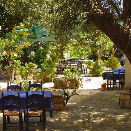 Group Accommodation In Crete Separate Houses Ferienhaus Douliana